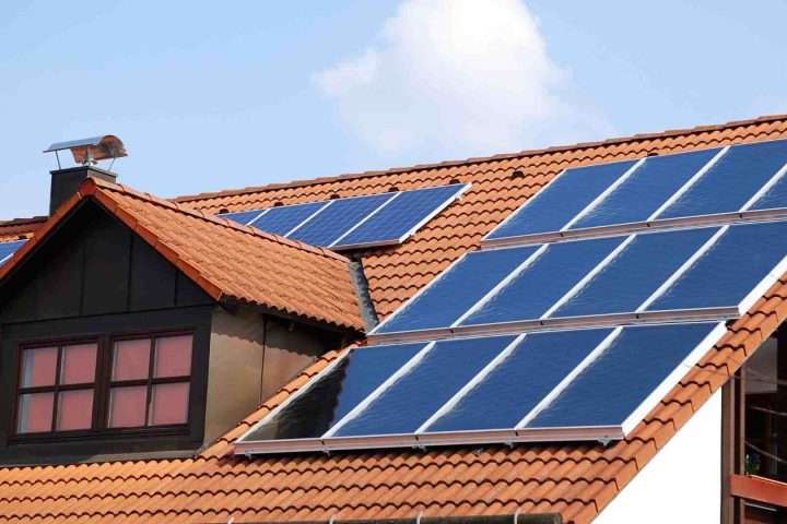 Hal yang Harus Diperhatikan Sebelum Pasang PLTS di Rumah